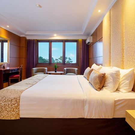 Hotel Bumi Senyiur ซามารินดา ภายนอก รูปภาพ
